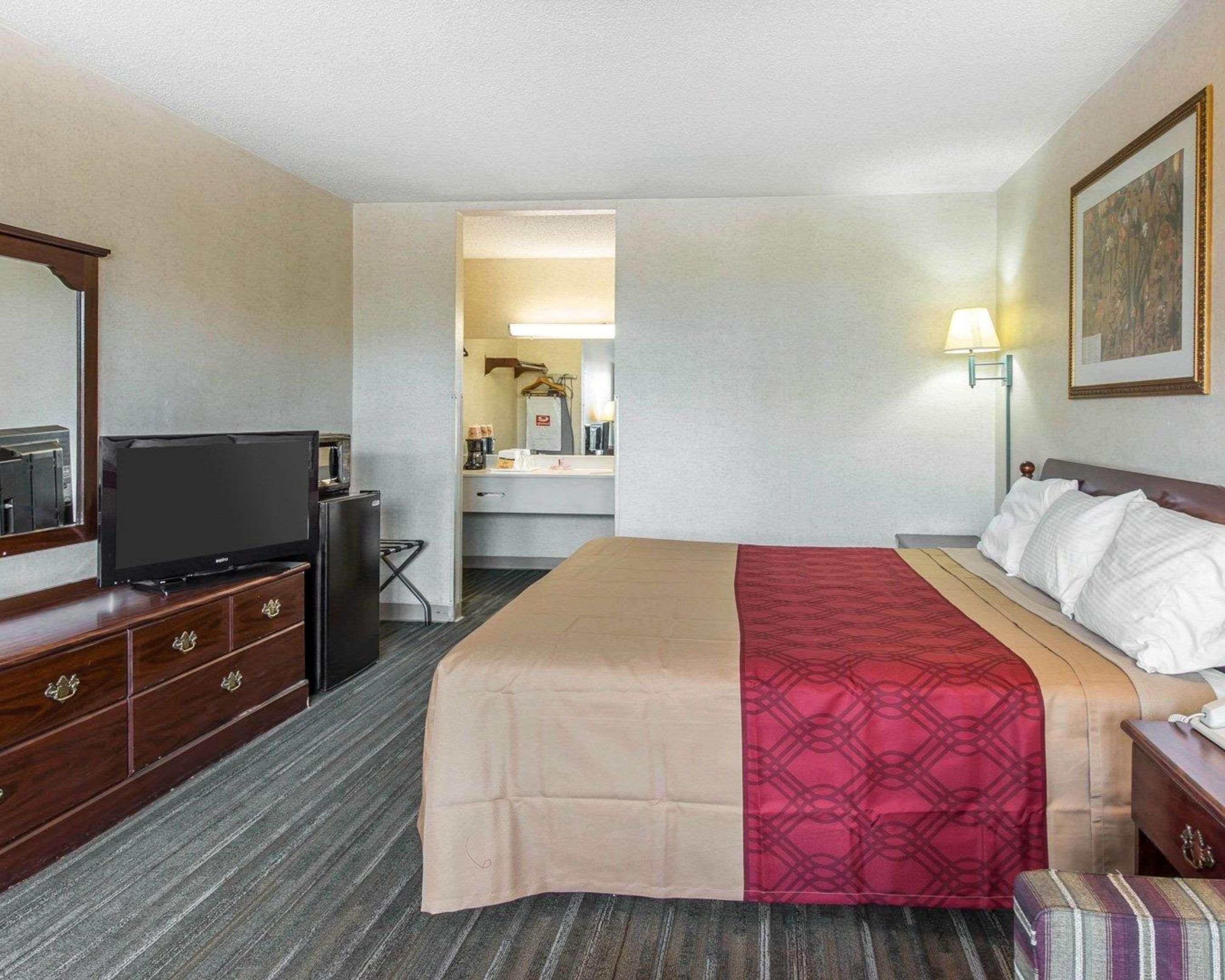 Econo Lodge Calhoun Esterno foto