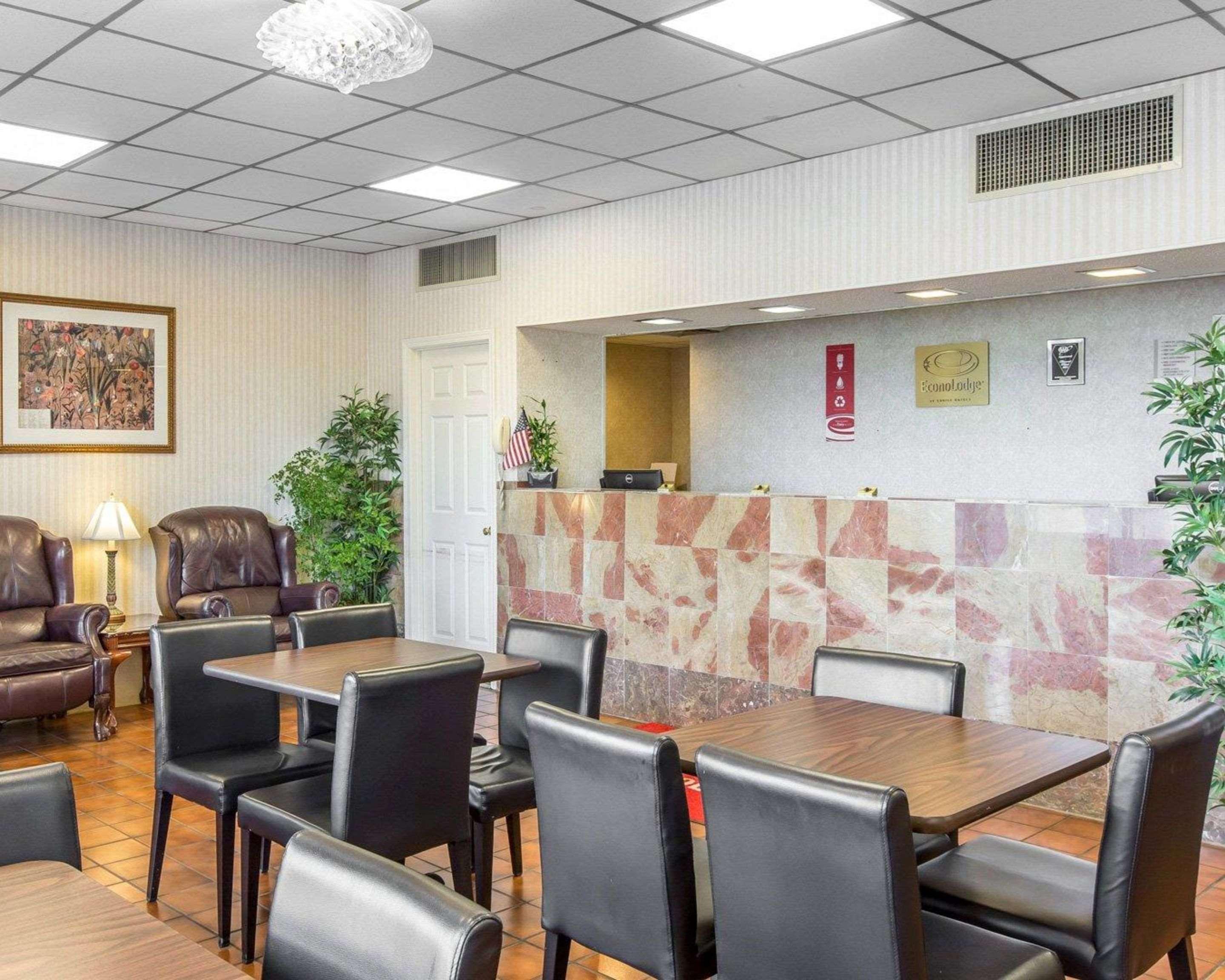 Econo Lodge Calhoun Esterno foto