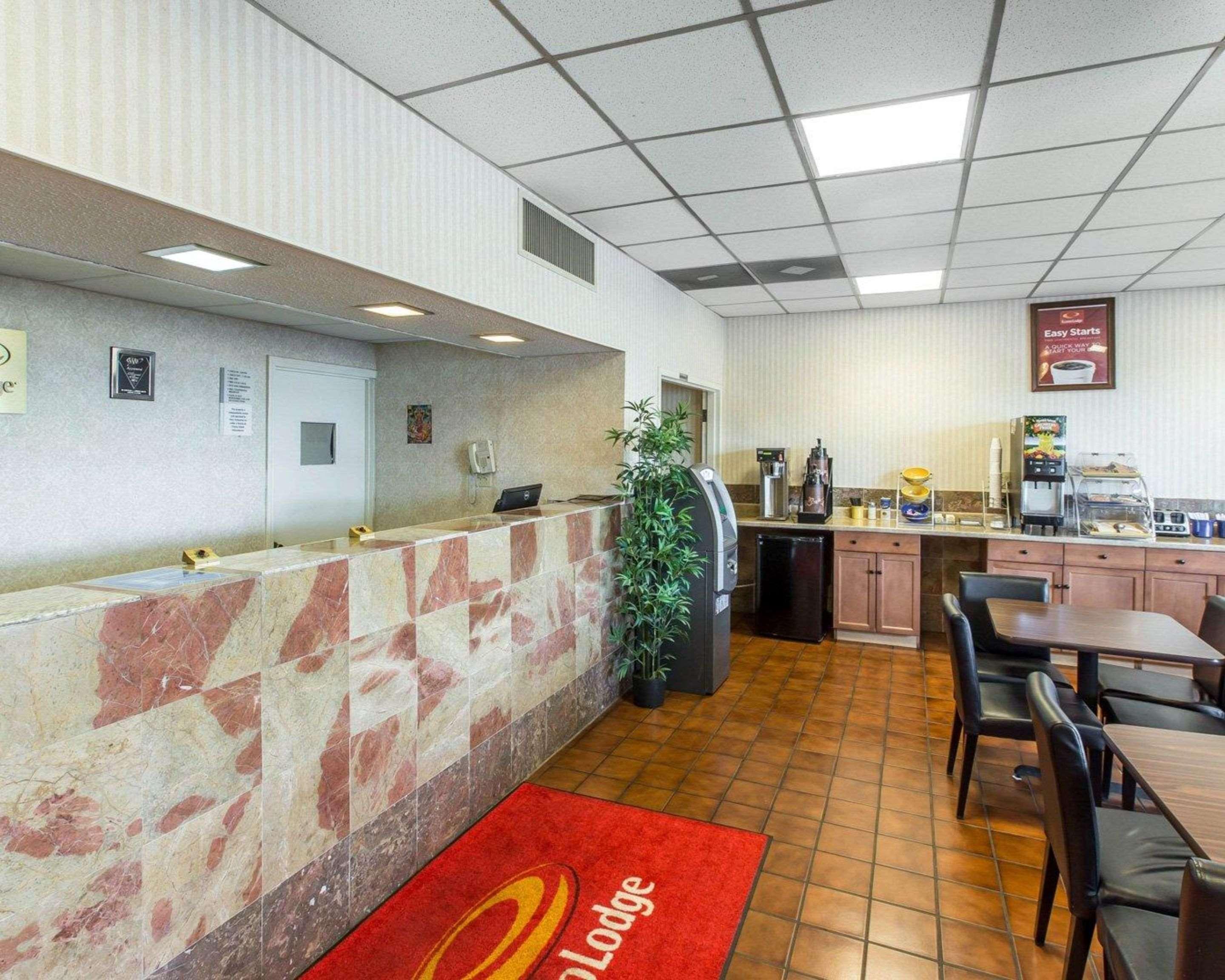Econo Lodge Calhoun Esterno foto